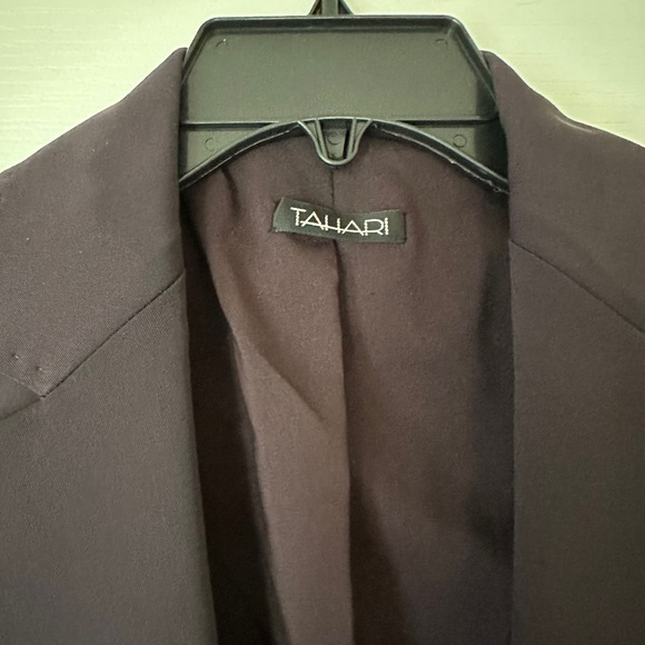 Tahari Blazer/Jacket, SIze 2, Eggplant (Purple) - Picture 6 of 15